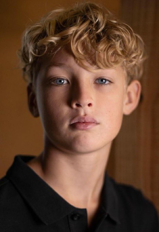 ⚡ ¡La magia está de regreso!
HBO ya comenzó el rodaje de la nueva serie de Harry Potter, una adaptación más fiel a los libros y con una temporada por cada año en Hogwarts.
Nuevos rostros, mismos hechizos… y muchas más historias por descubrir. 🪄✨

#HarryPotter #Hogwarts #HBO