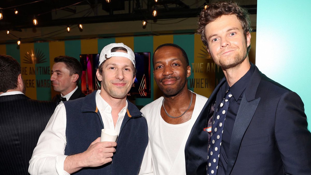SAMBERGUPDATES's tweet image. andy attending the las culturistas culture awards in los angeles!