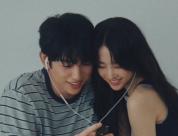 ekwnrwkrml's tweet photo. 고딩호수미지 성인호수미지넴들 얼합이 이렇게 잘 맞는데 아직도 미지의서울 안 본 사람들은 정말 너무 안타까움…미지의 서울은 더 더 붐업 되어야할 드라마야 정말〰️〰️〰️ https://t.co/h0YT0FiADE