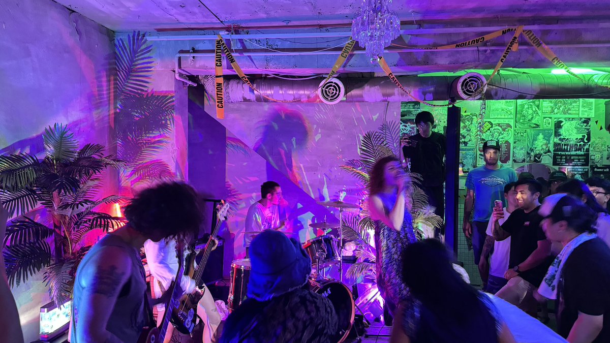 HxC_BlackMurder's tweet image. Bootcamp 공연 시작 #Bootcamp #부트캠프 #Bootcamp_LiveInSeoul #InfinityClub #인피니티클럽 #신촌 #Sinchon #서울 #Seoul