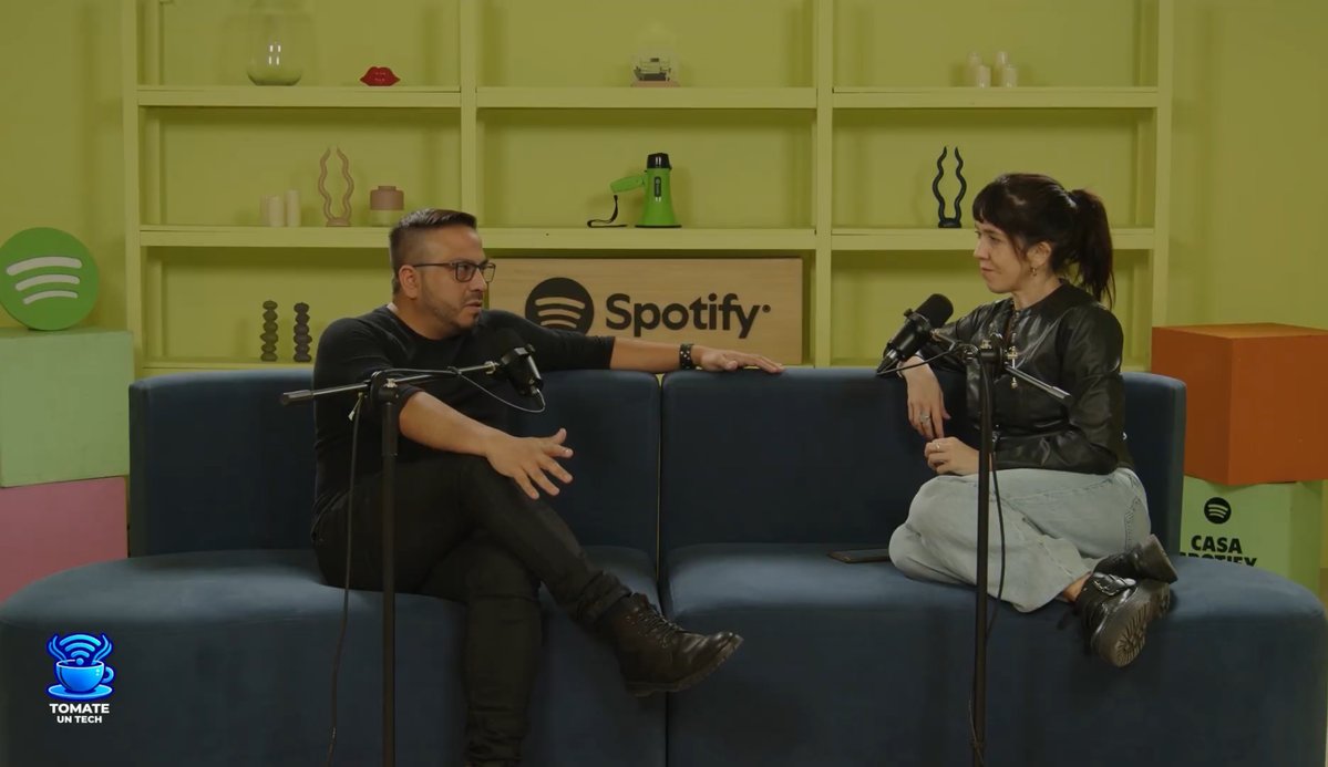 Interés General Podcast (@interesgeneral_) on Twitter photo ¡Viernes de videopocast en Tomate un Tech! 📹 Hoy: <a href="/fredidavidvivas/">Fredi Vivas 🇦🇷</a> con <a href="/chulkinet/">Julieta Schulkin</a> 🎙️
Una entrevista a solas con el experto en inteligencia artificial y ciencia de datos. Creador de Rocking Data y referente de Singularity University. Autor de “Invisible: La inteligencia ¡Viernes de videopocast en Tomate un Tech! 📹 Hoy: <a href="/fredidavidvivas/">Fredi Vivas 🇦🇷</a> con <a href="/chulkinet/">Julieta Schulkin</a> 🎙️
Una entrevista a solas con el experto en inteligencia artificial y ciencia de datos. Creador de Rocking Data y referente de Singularity University. Autor de “Invisible: La inteligencia