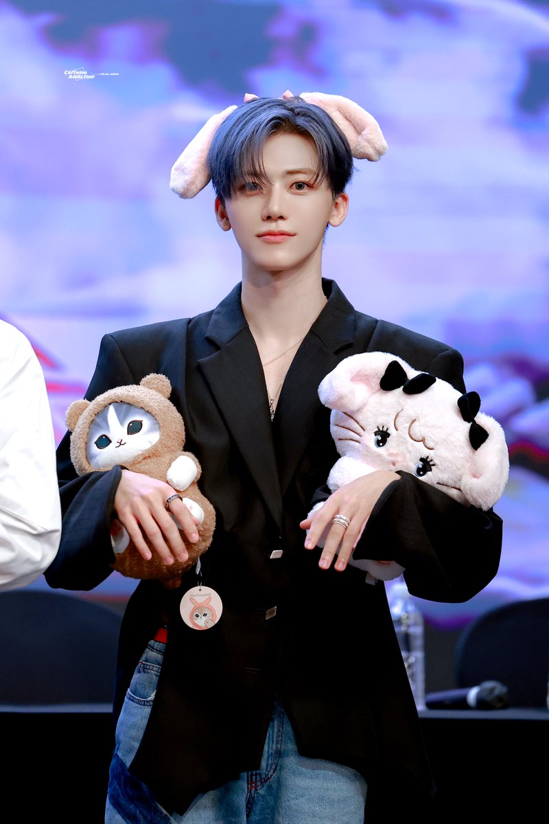 CaffeineA0813's tweet image. 250718 점프업

#재민 #나재민 #JAEMIN #NCT #NCTDREAM