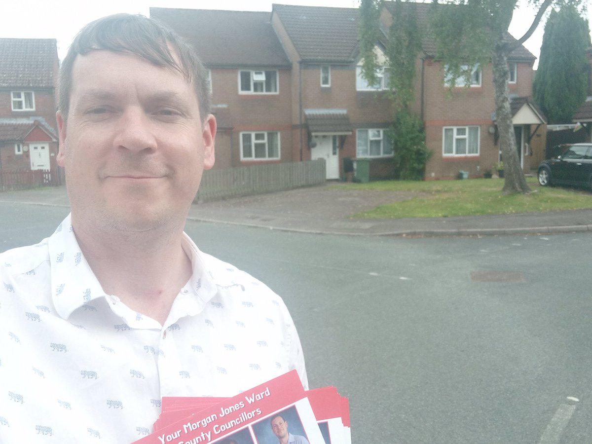 pritchar13's tweet image. Good knock on Heol Cae Maen this afternoon. Spoke to people I've spoken to many times before. Good to catch up. Back on the 🚪 next week.