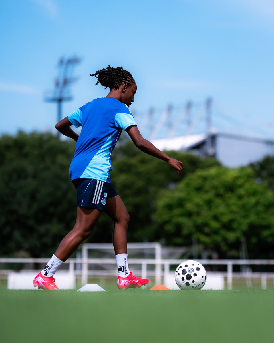 RCSA_Feminines's tweet image. Déjà sur le terrain ⚽️
#ArkemaPL