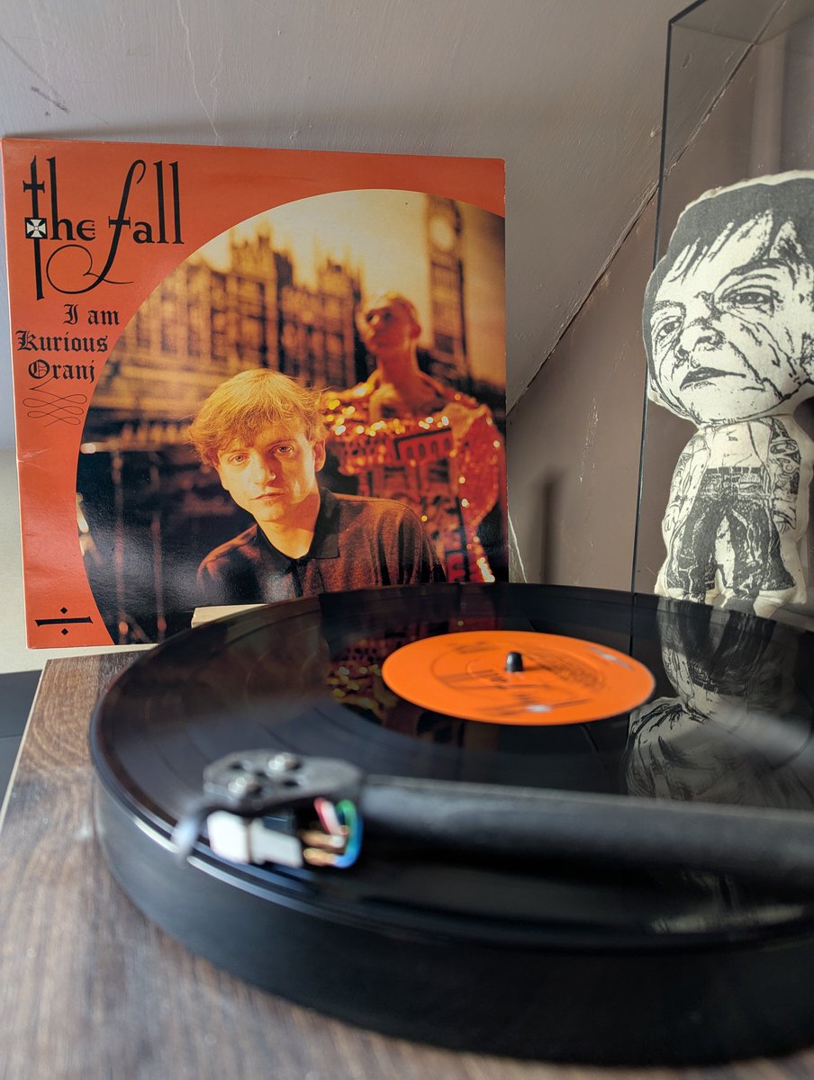 #NowPlaying #FallFriday

I Am Kurious Oranj - The Fall