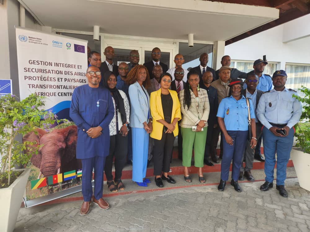 UNODC_ENV's tweet image. This week in Pointe-Noire, @UNODC and Congolese authorities held a national workshop with 🇨🇬 judges, park managers and customs officials to strengthen inter-agency cooperation to #EndWildlifeCrime.
The goal: a permanent national platform for faster, more coordinated action.