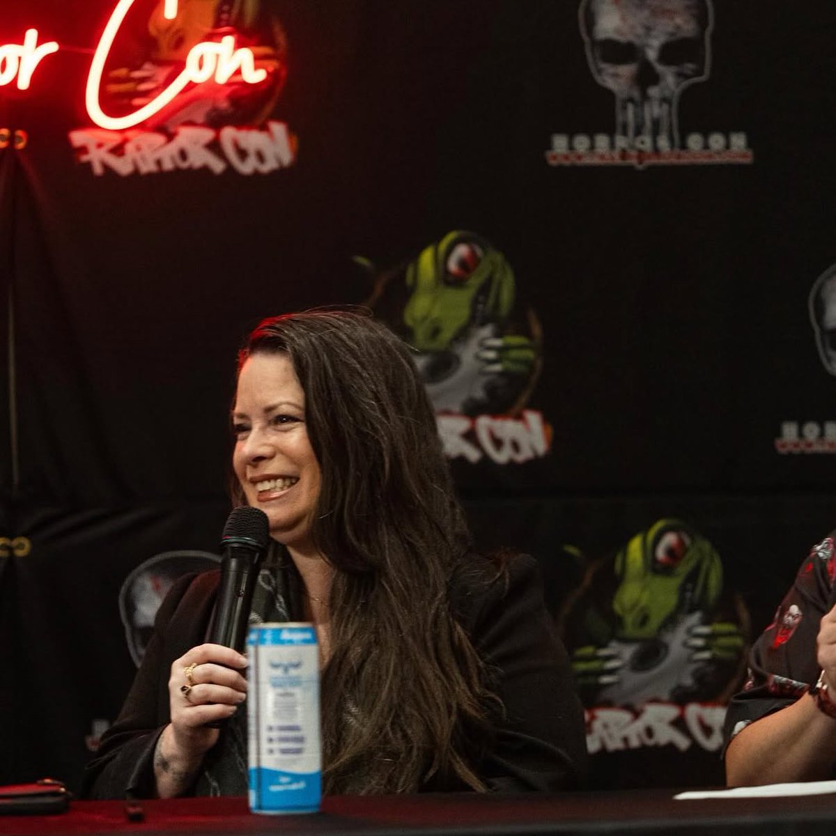 Charmed_Reunion's tweet image. Holly Marie Combs, Brian Krause and Drew Fuller at #NashvilleComicCon
(Photos: bryleighdoesphotography_)
