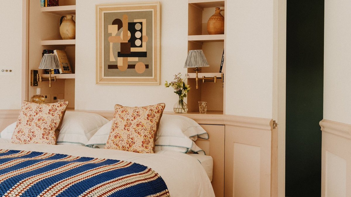 IndigoFlooring's tweet image. 95 #SmallBedroom ideas from the world’s #TopInterior designers: #homeimprovement #millhill #edgware #watford #stanmore #camden #kentishtown #highgate #carpet #hardwood #flooring bit.ly/3aGNr5s