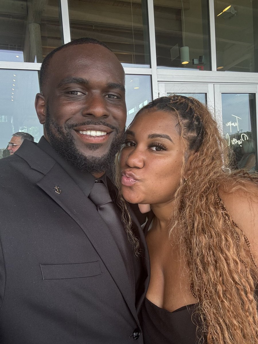 Happy anniversary my love 🤞🏾 7.18.2021
I still do and I always will too❤️