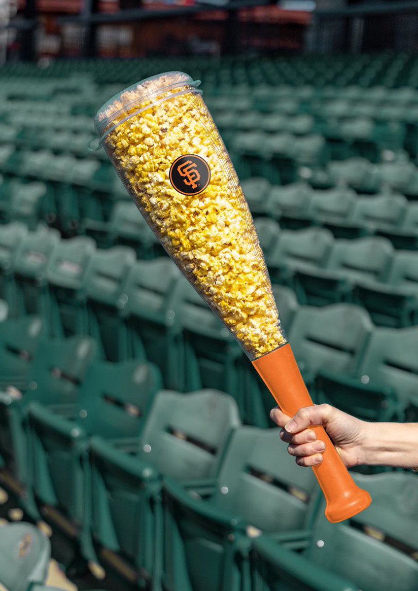 lifeinchaos_'s tweet image. New at @SFGiants games:
A 98-ounce souvenir bat with free refills ($22.59)