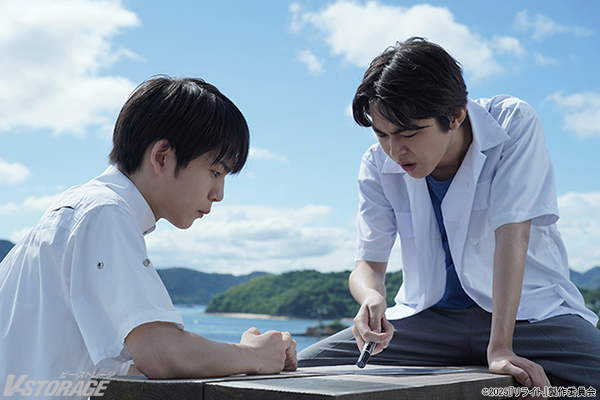 VSTORAGE's tweet image. #映画リライト 全国公開中
未来人•保彦(#阿達慶)
✖️
タイムリープから抜け出す“鍵”を握る
同級生•茂(#倉悠貴)
同級生を欺く? 終わらない
夏の日々(タイムリープ)
特別映像解禁🎆
v-storage.jp/movie/etc-movi…
