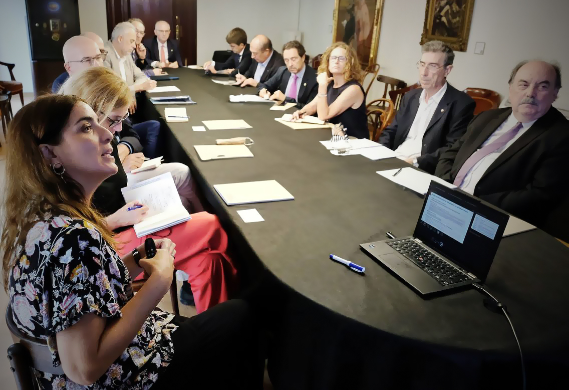 recercauniscat's tweet image. 📍 Cimera del sistema universitari català
📢La consellera Núria Montserrat es reuneix amb rectores i rectors de les universitats catalanes
🤝Aborden, entre altres assumptes, el desplegament del Pla Estratègic de Recerca i Universitats i es defineixen objectius, reptes i fites
