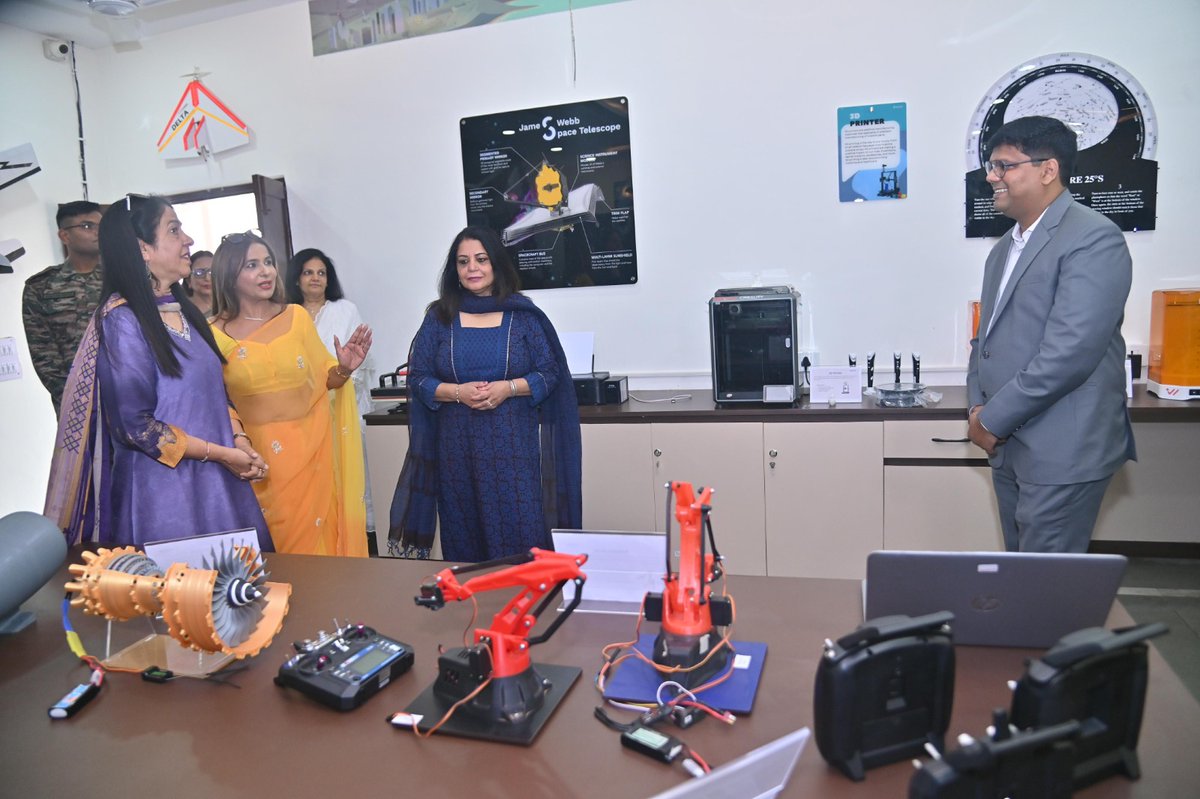 SWComd_IA's tweet image. Empowering and Motivating Future Leaders.
Composite Skill Lab inaugurated at APS Jaipur on 18 Jul 2025 by Mrs. Barinder Jit Kaur, Regional President AWWA SWC.
A stride towards NEP 2020 goals - nurturing hands-on learning in STEM, arts, vocational subjects & entrepreneurship.…