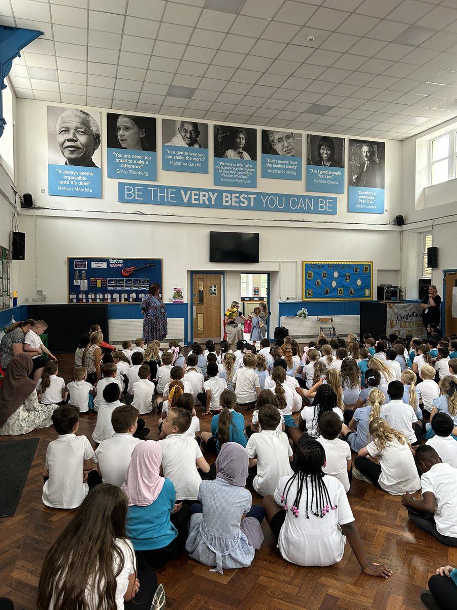 This afternoon we said goodbye and good luck to Miss Benson. Miss Benson is leaving High Crags after 4 years of working in Key Stage 1. We want to wish her all the best in her new role and thank you for being part of our team.