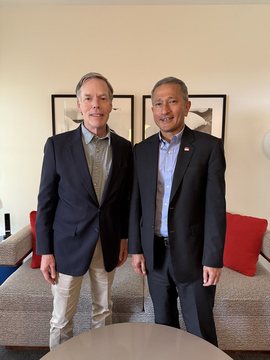 RNicholasBurns's tweet image. Honored to host #Singapore Foreign Minister Vivian Balakrishnan to @AspenSecurity Forum in the beautiful Rocky Mountains.