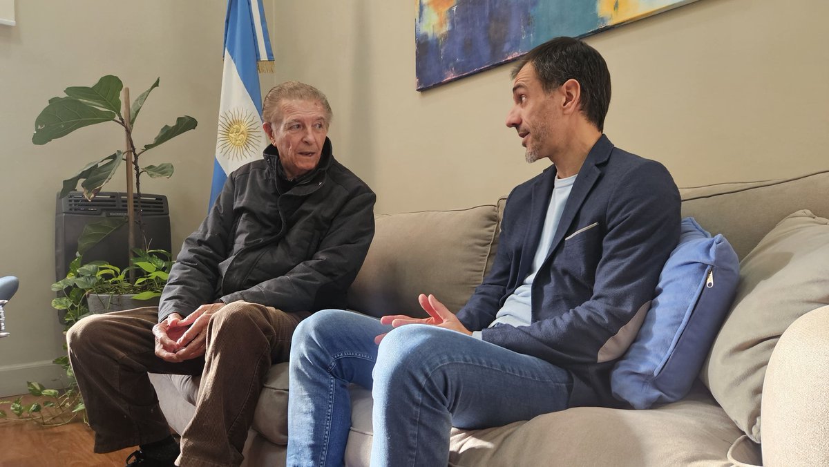 petreccapablo's tweet image. A horas de tomar importantes decisiones, escuchando los consejos de Abel Miguel, quien gobernó Junín por 20 años.