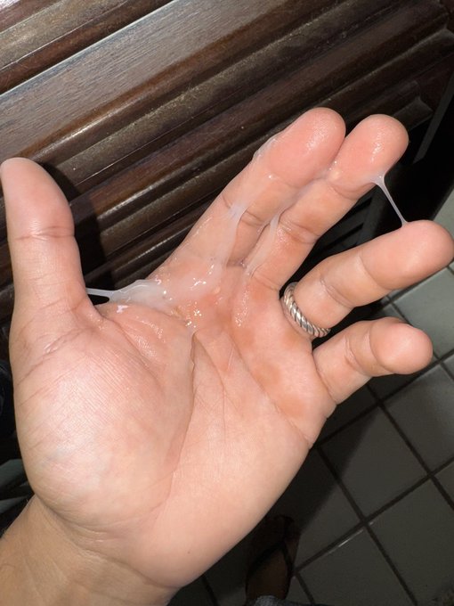 Watch 𝕭𝖗𝖚𝖓ã𝖔's leaked NSFW photo on TwXstars