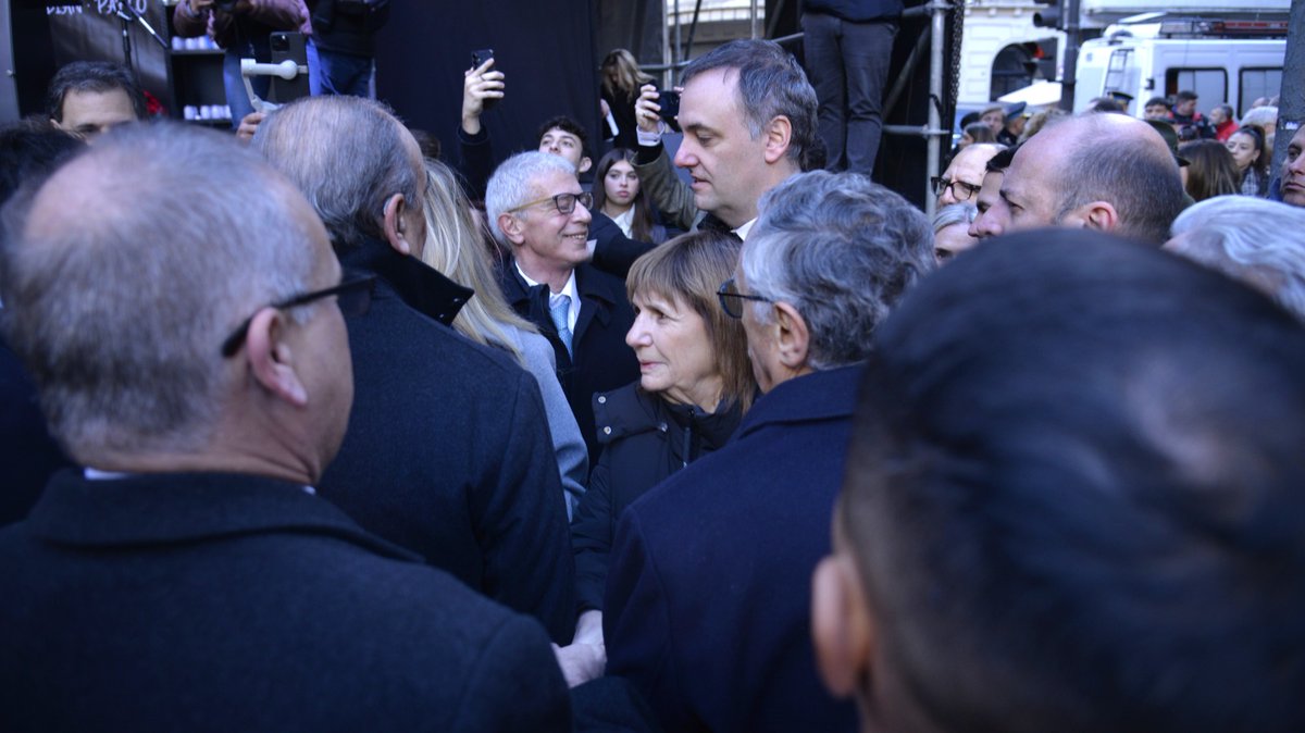 PatoBullrich's tweet image. 31 años sin justicia.
Hoy, con la Ley de Juicio en Ausencia que logramos aprobar, la verdad empieza a abrirse camino.
Por las 85 víctimas. Por la Argentina.