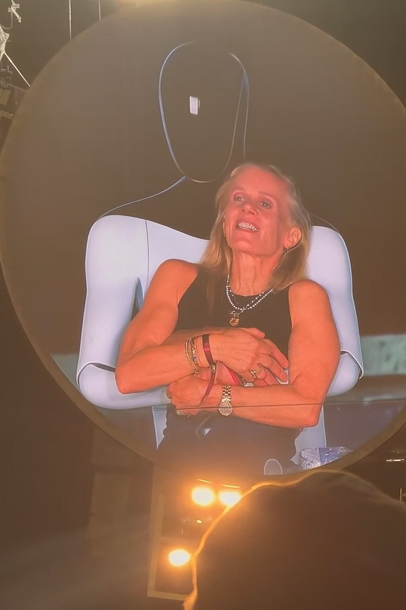 Coldplay 2026 tour is going to be lit. 🦾<a href="/Tesla_Optimus/">Tesla Optimus</a>