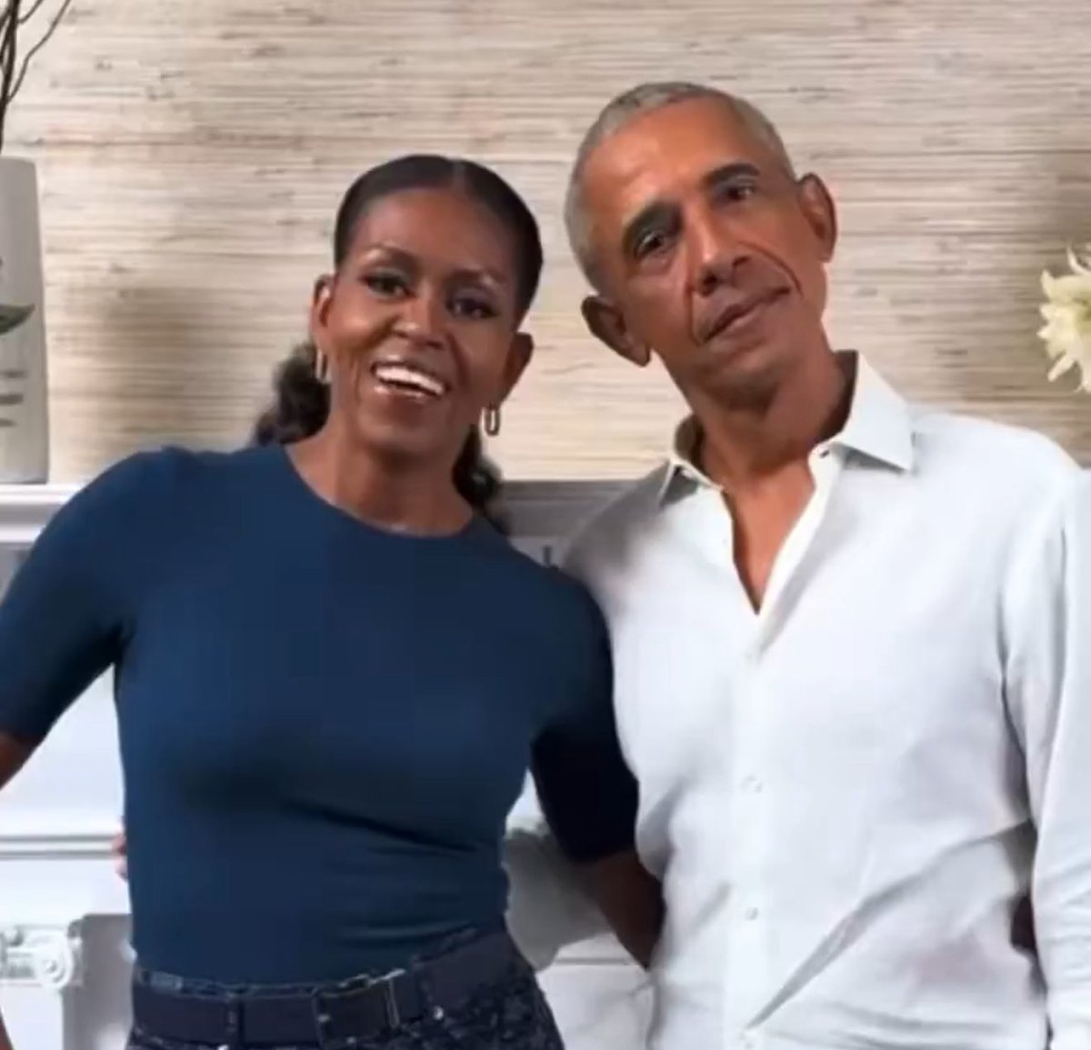 A pair of gay retards