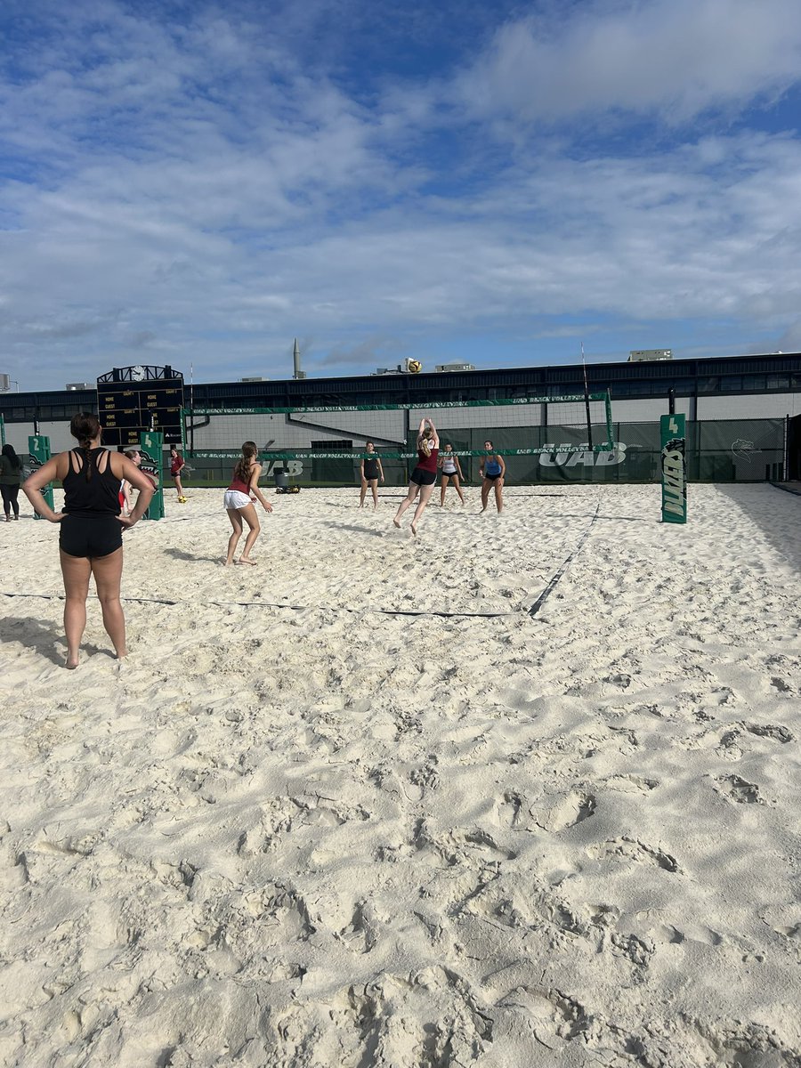 Starting Day 2 on the beach! ❤️💛💪🏽🏐 <a href="/RiverdaleHighTN/">Riverdale HS</a> <a href="/RHS_sports/">RiverdaleSports</a>