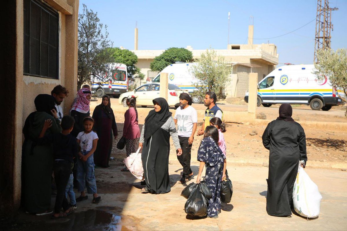 جهود وزارة الطوارئ وإدارة الكوارث في محافظة السويداء أسفرت عن تشكيل غرفة عمليات مشتركة تعمل على مدار الساعة لتقديم خدمات الإغاثة والإسعاف والإخلاء، وحتى 17 تموز 2025 تم إسعاف أكثر من 570 جريحًا ونقل 87 ضحية وإخلاء مئات العائلات إلى مناطق أكثر أمانًا، بمشاركة 90 متطوعًا مجهزين.