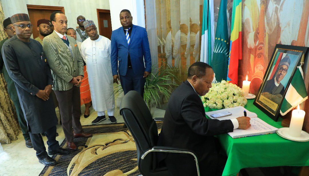 POEthiopia's tweet image. President Taye A Selassie signed a book of condolences honouring the former President of Nigeria, Muhammadu Buhari. The President noted that H.E Buhari was a statesman whose leadership and service to Nigeria and his commitment to Africa will be remembered with highest reverence.