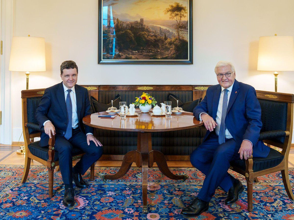 NicusorDanRO's tweet image. A great pleasure to visit Berlin and meet Federal President Frank-Walter Steinmeier as we celebrate 145 years of diplomatic relations.
Romania and Germany share a deep friendship reinforced by historical and human ties.
We have agreed to jointly work to further develop our…