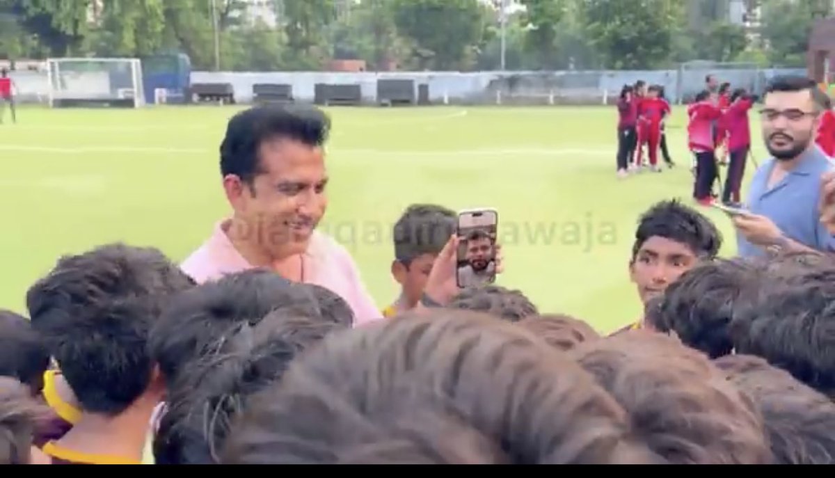 Khawaja Junaid Hockey Academy (@kjhockeyacademy) on Twitter photo Lahore Qalandars CEO Rana Atif Brings PSL Trophy to KJHA for Henny de Vries’ Farewell
A memorable celebration of sports and diplomacy, Mr. Atif Rana, CEO of Lahore Qalandars, champions of the PSL visited with the prestigious Luminara PSL Trophy. <a href="/lahoreqalandars/">Lahore Qalandars</a> <a href="/NLinPakistan/">NLinPakistan 🇳🇱 🇵🇰</a> Lahore Qalandars CEO Rana Atif Brings PSL Trophy to KJHA for Henny de Vries’ Farewell
A memorable celebration of sports and diplomacy, Mr. Atif Rana, CEO of Lahore Qalandars, champions of the PSL visited with the prestigious Luminara PSL Trophy. <a href="/lahoreqalandars/">Lahore Qalandars</a> <a href="/NLinPakistan/">NLinPakistan 🇳🇱 🇵🇰</a>