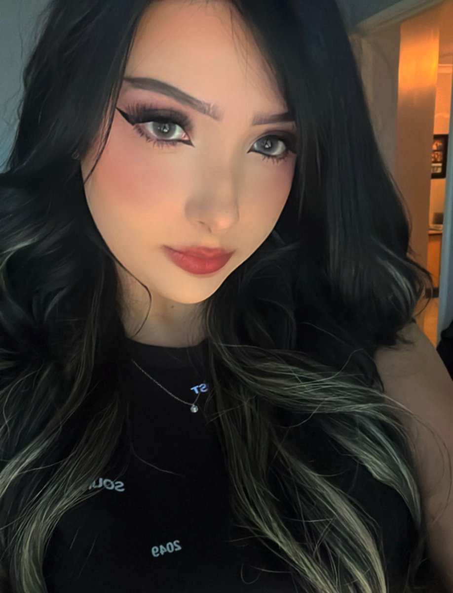 iVirtualAngel's tweet image. last day of this hair !!