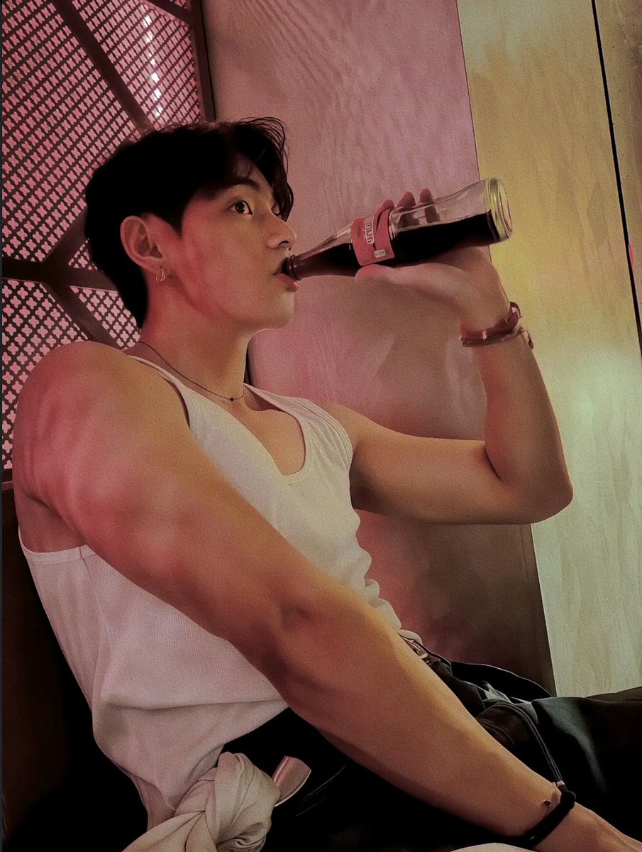 Taehyungimpact's tweet image. KIM TAEHYUNG