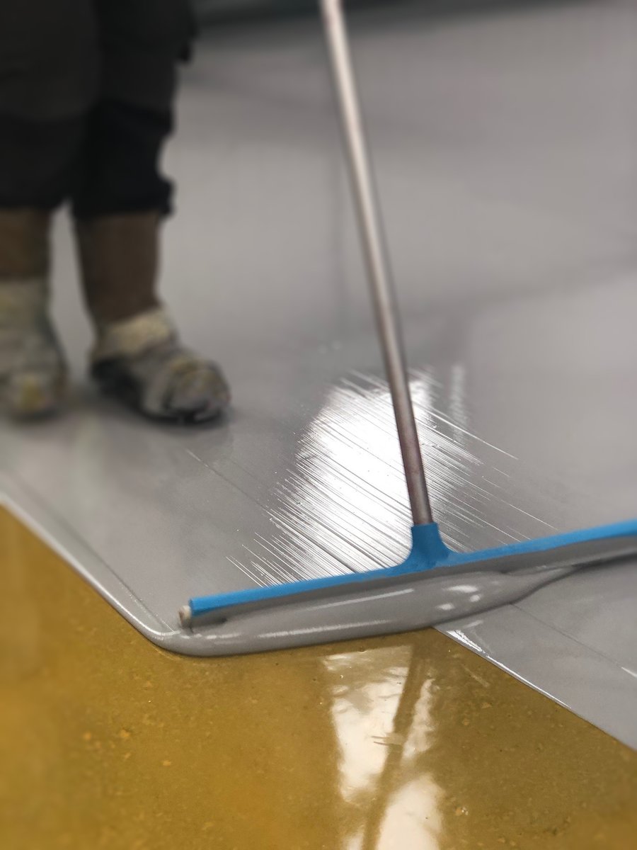To the untrained eye, applying #resin may look straightforward, but achieving a flawless #epoxy resin flooring finish requires careful attention to detail. Read our latest article. bit.ly/46jqDZK 
#pscflooringltd #polyurethanescreed #ResinFlooring