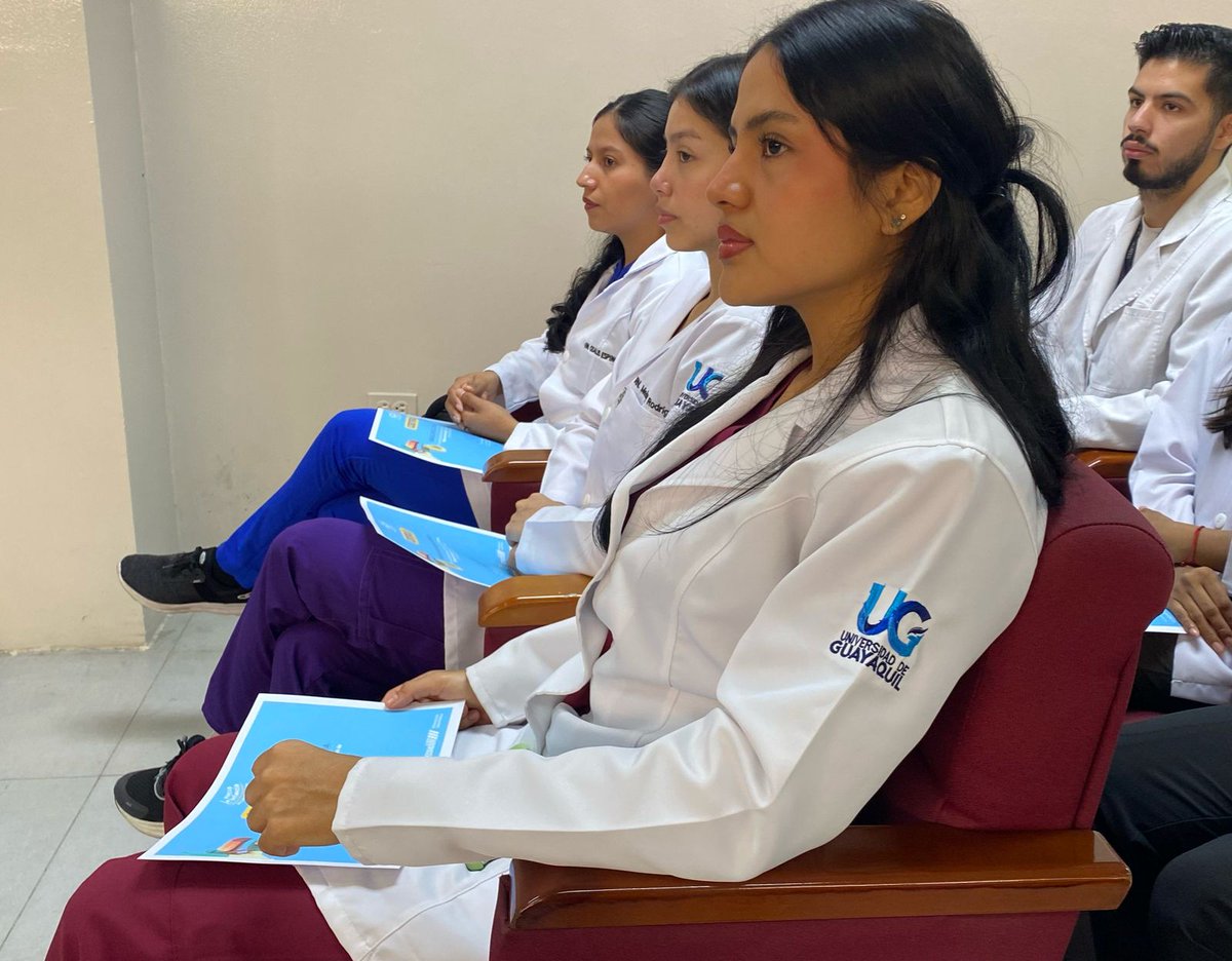 Salud_CZ8's tweet image. La estrategia "Ecuador Crece sin Desnutrición Infantil" de la @Salud_CZ8, certificó a 21 estudiantes del internado de la Carrera de Nutrición de la @UdeGuayaquil  como "Tutores formados en epidemiología comunitaria con énfasis en Desnutrición Crónica Infantil".