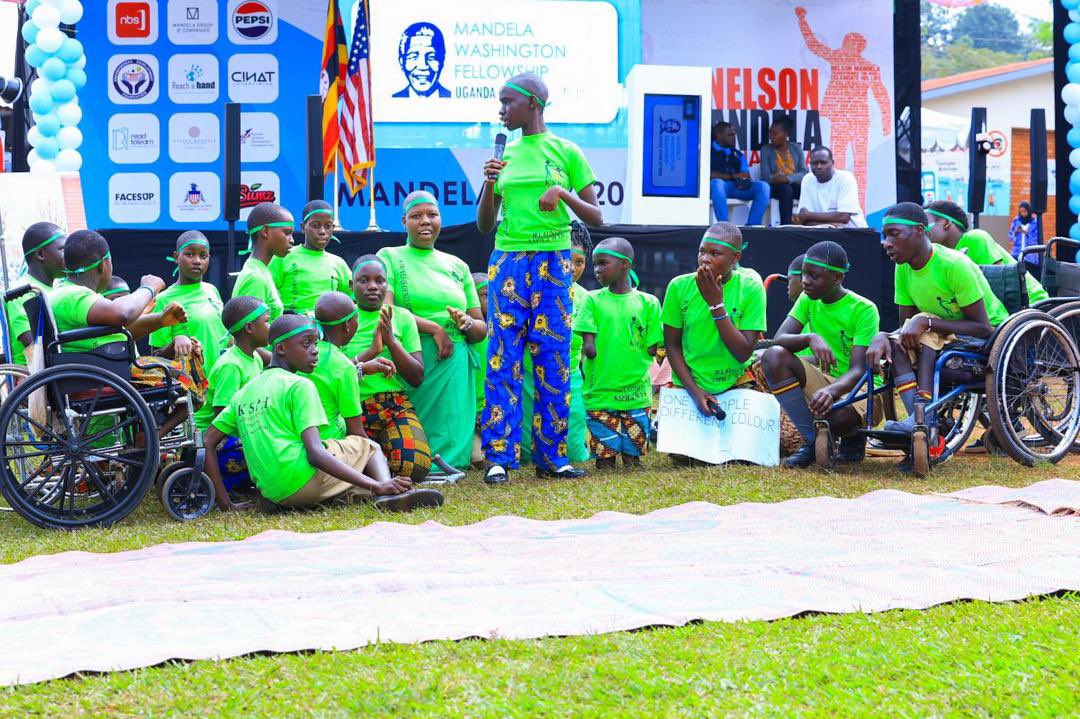 Kiggundu Sairus (@kibajjoboy) on Twitter photo Celebrating 𝐌𝐚𝐧𝐝𝐞𝐥𝐚 𝐃𝐚𝐲 𝟐𝟎𝟐𝟓 with the <a href="/MWFAlumniUganda/">MWF Alumni Network of Uganda</a> fellows at the Kampala School for the Physically Handicapped!
Standing united for the #Build4KSPH campaign, advocating and raising resources for the inclusive education for children living with disabilities. Celebrating 𝐌𝐚𝐧𝐝𝐞𝐥𝐚 𝐃𝐚𝐲 𝟐𝟎𝟐𝟓 with the <a href="/MWFAlumniUganda/">MWF Alumni Network of Uganda</a> fellows at the Kampala School for the Physically Handicapped!
Standing united for the #Build4KSPH campaign, advocating and raising resources for the inclusive education for children living with disabilities.
