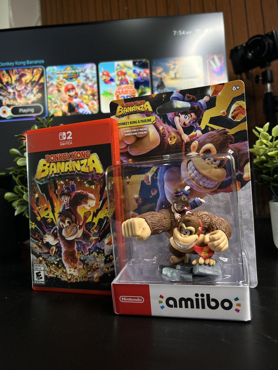 TheESquirrel's tweet image. 🍌BANANA BOYS WE UP🍌

Donkey Kong Bananza is here and I can’t lie the amiibo is absolute🔥🔥🔥

Did you pick it up?