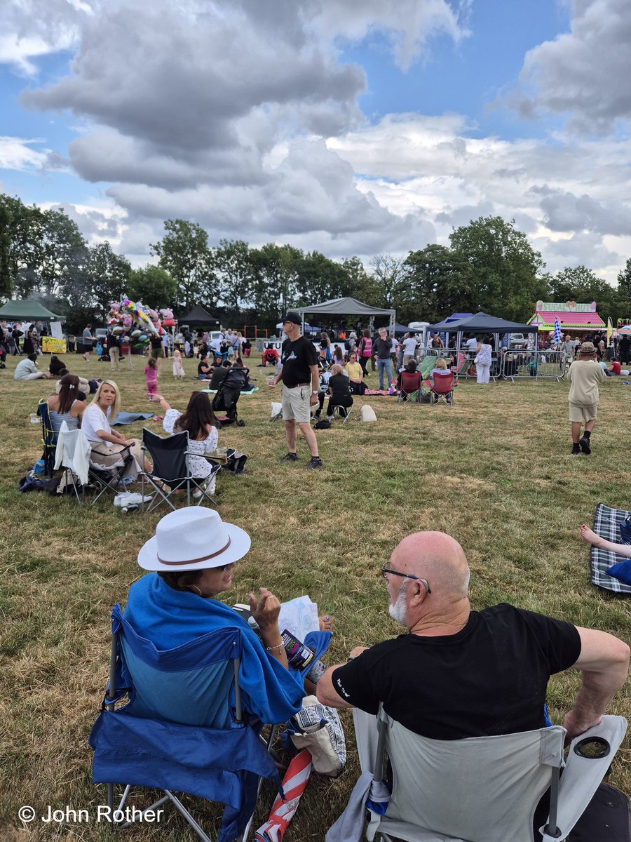Some more photos from SNCFest2025!  Please email us at info@sncfest.org if you'd like us to share any of yours from the day!
Feel free to tag yourself if you are in any of these!
#festival #southnorwood #SE25 #southnorwoodrec #foodfestival #musicfestival #musicfestival2025 
1/3