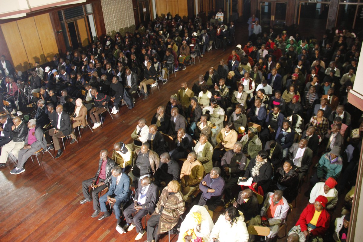 amutambara's tweet image. Mutare Book Launch Video
Big up to Manicaland for the massive 350+ crowd that filled up Queens Hall. Standing room only.
What a spectacular and festive launch!
Indeed, AI should be explained in the vernacular. At least we should try.
Thanks (among many): Headmaster Shepherd…
