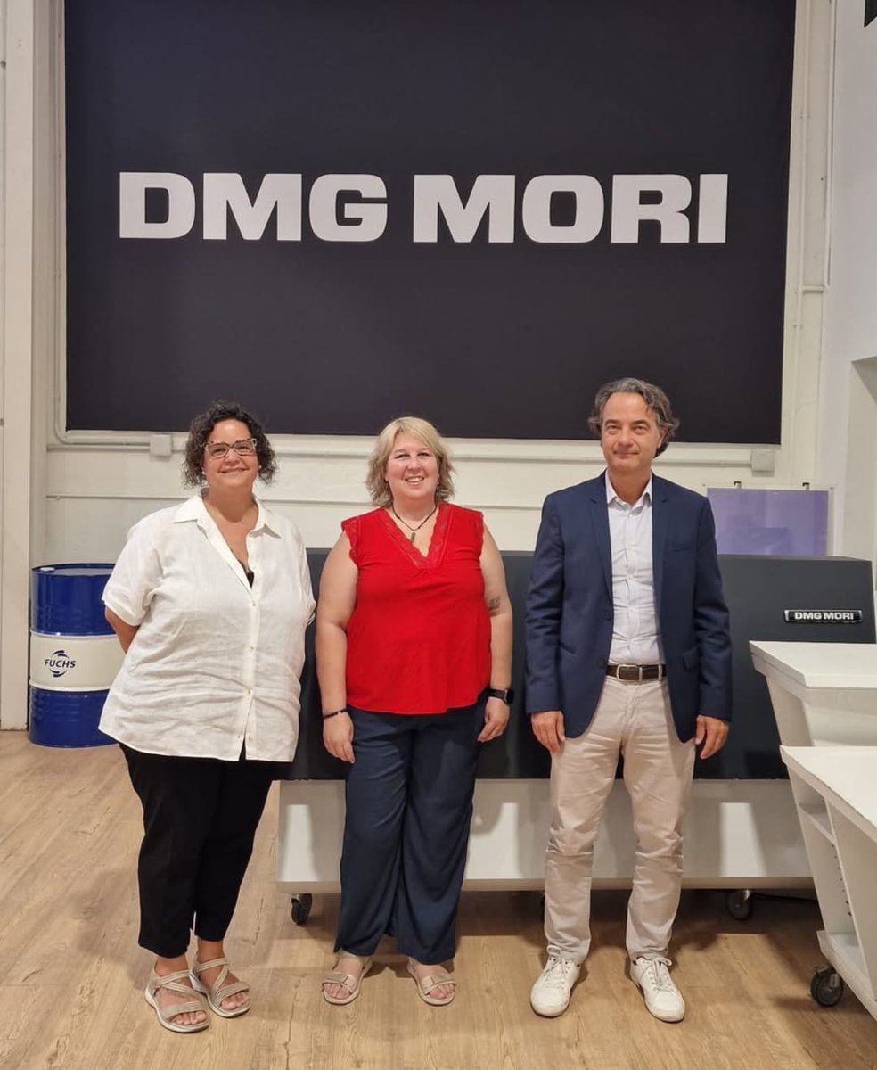 AERipollet's tweet photo. Seguim visitant empreses de Ripollet amb l'@AjRipollet per enfortir el teixit local.
🤝 Si tens una empresa, suma’t a l’Associació d’Empreses de Ripollet i fes xarxa!
📩 Contacta amb nosaltres!
#AER #EmpresesRipollet #Associacionisme #ForçaLocal https://t.co/gC9oPwZPFk