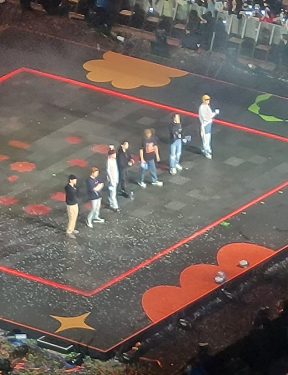 MickeyParks18's tweet photo. PTD LA D1 will always be special to me! It was my first BTS concert &amp; for the Guys since COVID!! Being debut ARMY &amp; hadn't been able to attend until then was so precious &amp; memorable. ARMY's that I met were so kind, sweet, and fun!! PTD LIVE album I'm grateful for. 🥰💜🫶
#BTS_PTD https://t.co/exTpyFG3ie