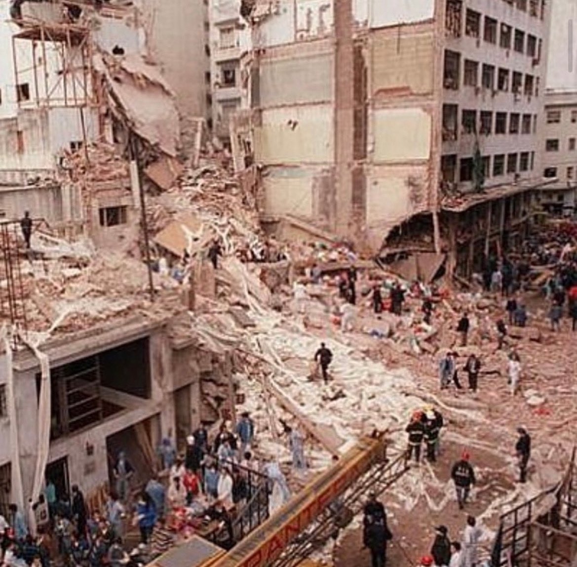 JackCarrUSA's tweet image. On the morning of 18 July 1994, a van pulled up to the Argentine Israelite Mutual Association (AMIA) headquarters in Buenos Aires. It was packed with what is suspected to be approximately 275 kilograms of fertilizer and TNT. The subsequent explosion destroyed the seven-story…