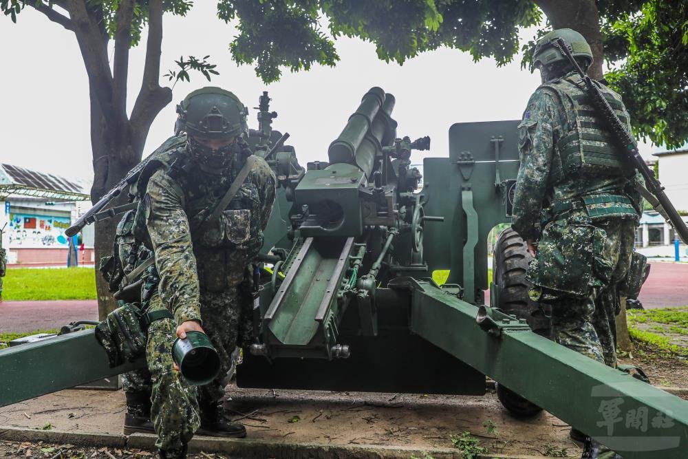 TaiwanMonitor's tweet image. Images from the ROCA's 206th Infantry Brigade show reservists in action during the final phase of Han Kuang.
Through this iteration of the Han Kuang exercises, the military implemented its first full-brigade expanded mobilization training.
📸: MNA