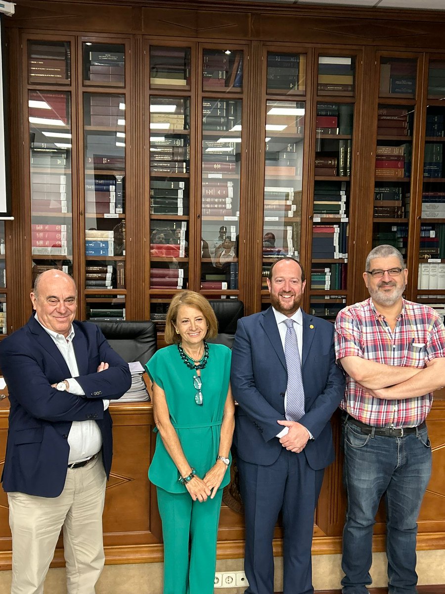 🗣️ Ayer, 17 de julio, tuvo lugar la defensa de cátedra del profesor Manuel F. Fernández Chaves, IP de nuestro proyecto. Un momento crucial en la carrera académica de nuestro compañero, que reconoce su brillante  trayectoria docente e investigadora.