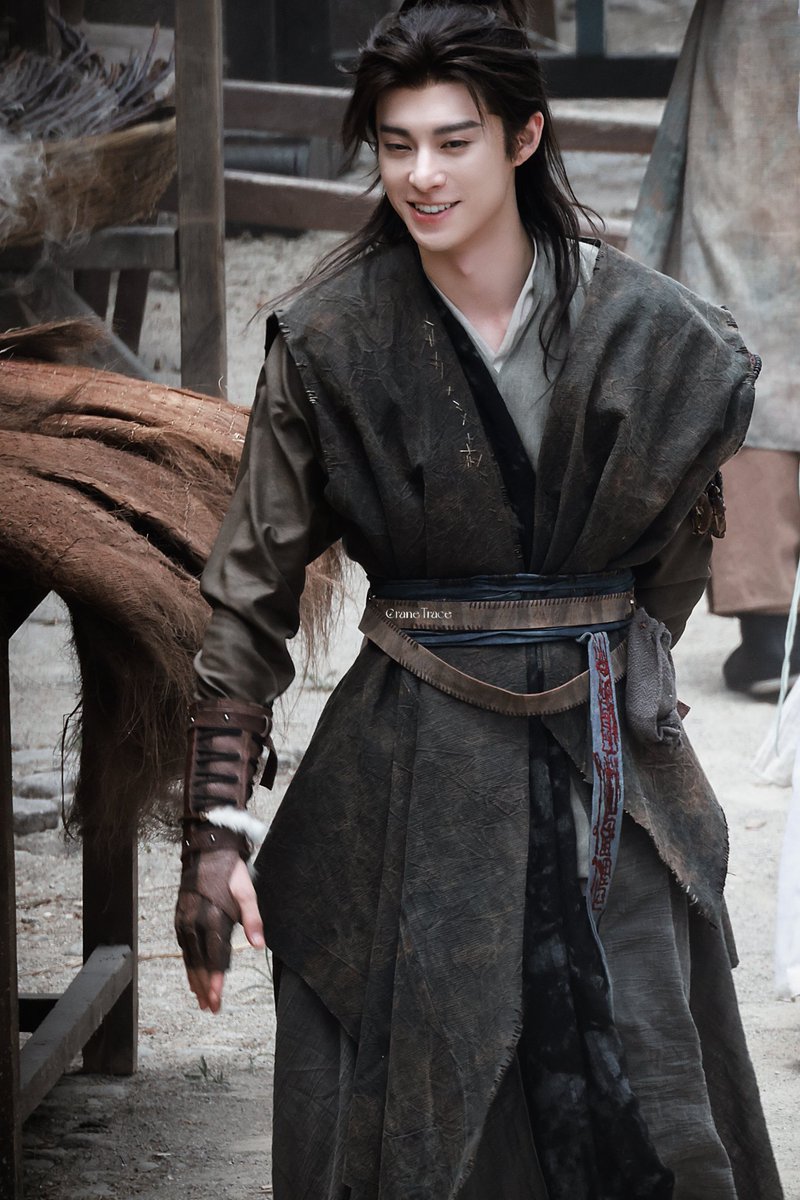 WangHediFolder's tweet image. 250718 #DylanWang as #SongQianji doing the Qianqu scenes 🧑🏻🌾
©️ NASS营业中, ZeroDegree & CraneTrace
#WangHedi #LiveLongandProsper #宋潜机 #王鶴棣