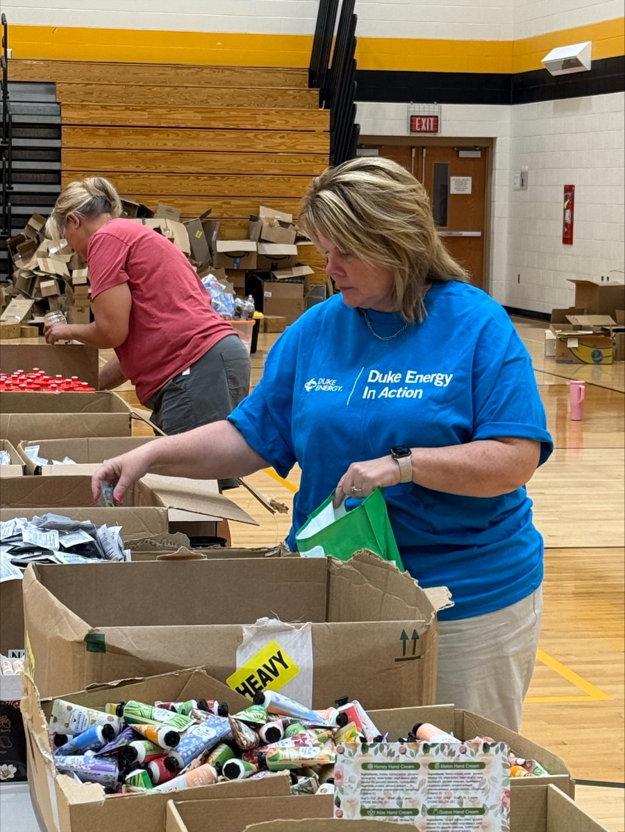 DukeEnergyIN's tweet image. This week, Duke Energy volunteers teamed up with the Avon Education Foundation to sort and organize school supplies in preparation for their annual Supply it Forward drive. Each year, the event supports 1,200 students as they prepare to head back to school.