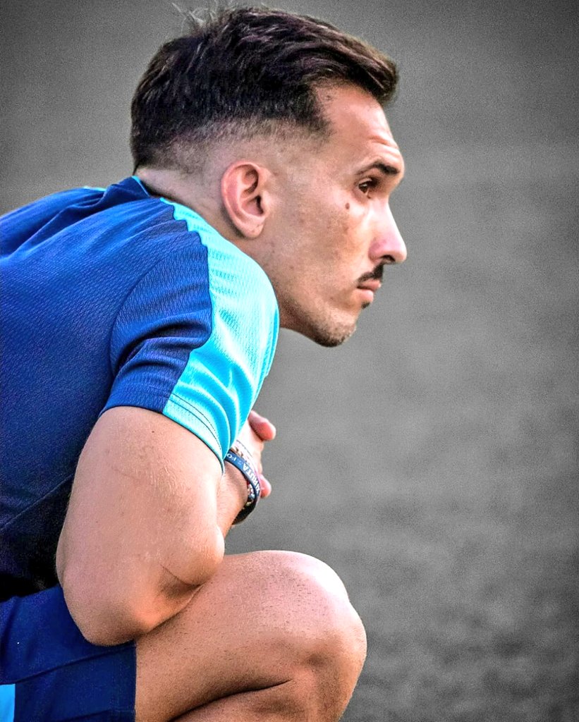 <a href="/raul_guillen12/">RaulGuillen</a> sigue alargando su leyenda, incluso cuando ya no está como el Cid Campeador, ha hecho del <a href="/UnionMolinense/">UNIÓN MOLINENSE C.F.</a> campeón del regional federativo, pasando directamente a la fase nacional. De agradecidos siempre es de ser de bien nacidos. Mi eterno agradecimiento mister.