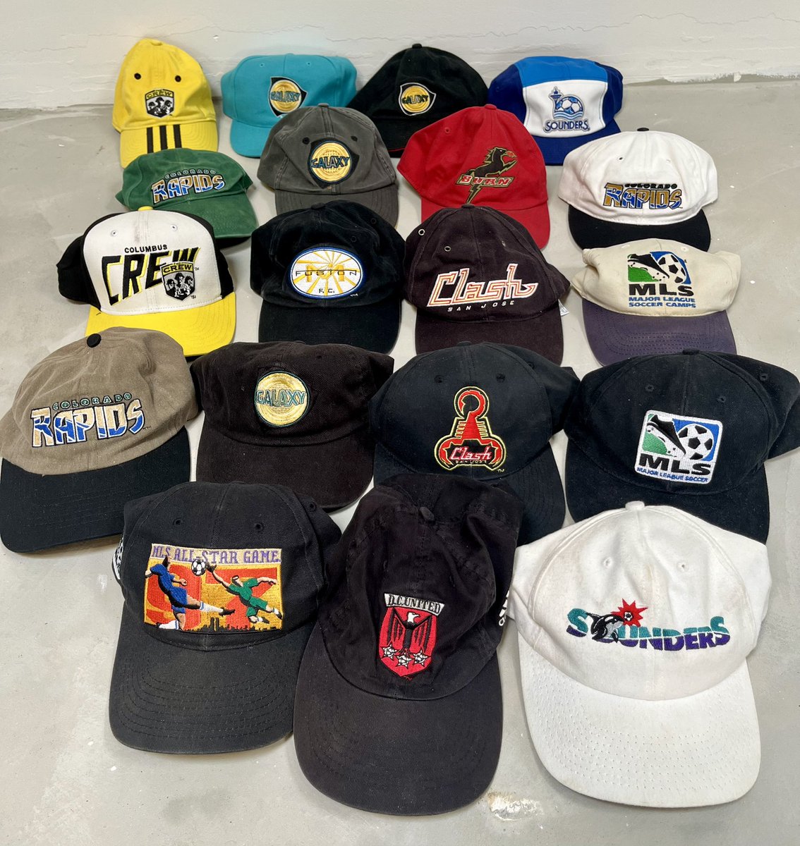 Those MLS throwback kits reminded us we need to update our Vintage section! 🤩 

Which one you choosing?