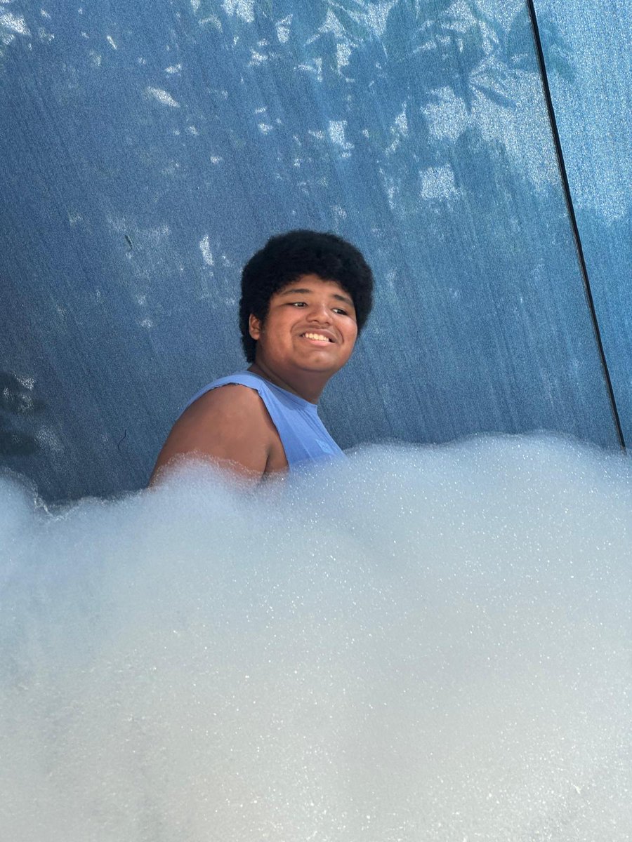 Victory_School1's tweet photo. More foam, more fun! 🫧 We couldn't help but share more photos from last month's foam party. This unique activity engaged our students' senses and encouraged a new type of exploration.

#AutismTVC2025 #AutismCommunity #SensoryExploration #PlaygroundAdventures #VictoryCenter https://t.co/KjiWuOp5OH