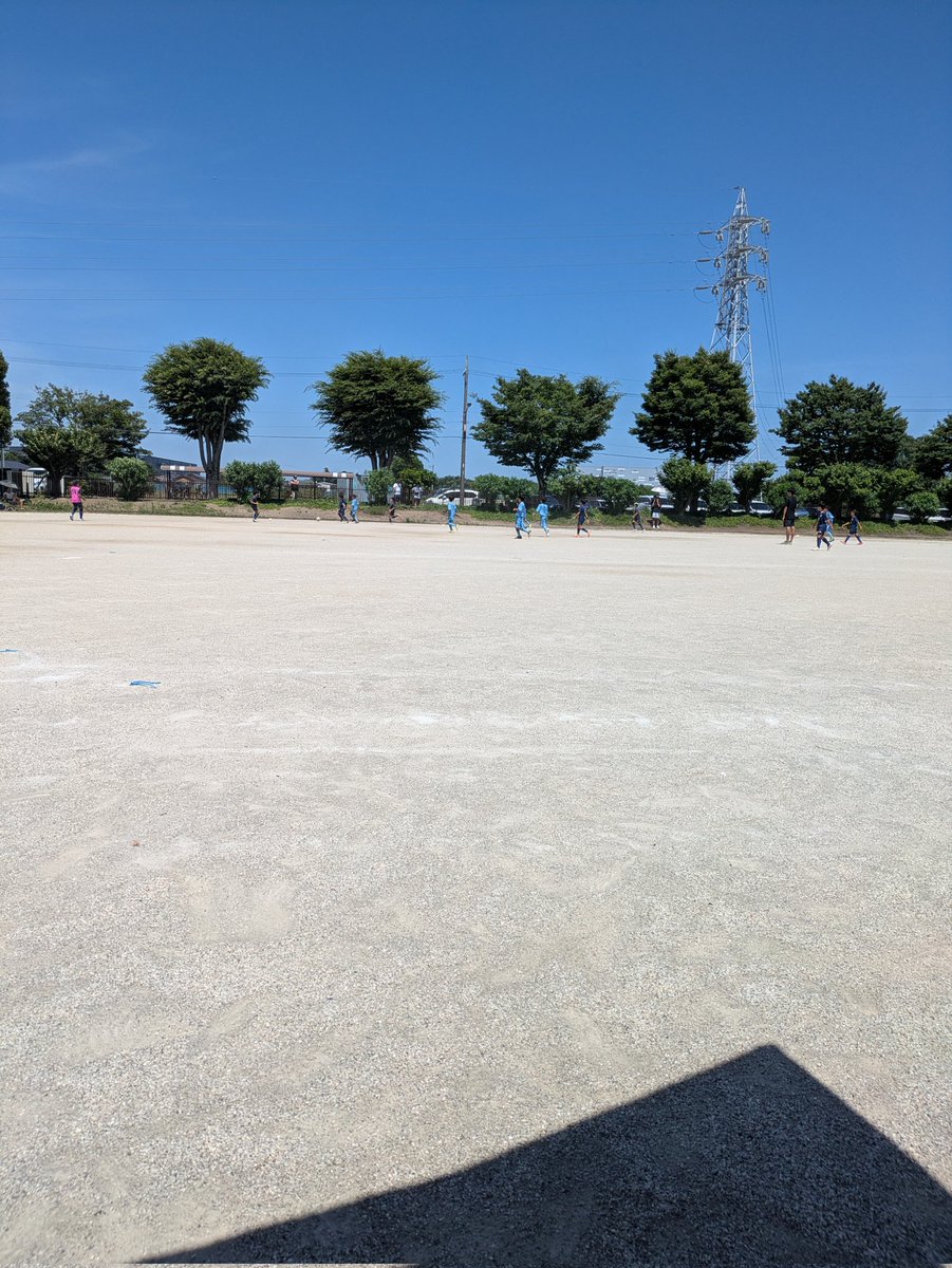 KarasutenguJrfc's tweet photo. 6月22日日曜日
烏天狗JrFCU12TMvs日進SS
シンプルにトランジッションでやられる。
このボールの処理の仕方や予測が自分の運動能力を超える相手には頭が早く動かないと勝てない。
この訓練が足りなかった。課題は伸びしろとしてとらえました😁
#烏天狗JrFC #さいたま市四種サッカーチーム https://t.co/thag0sH0eV