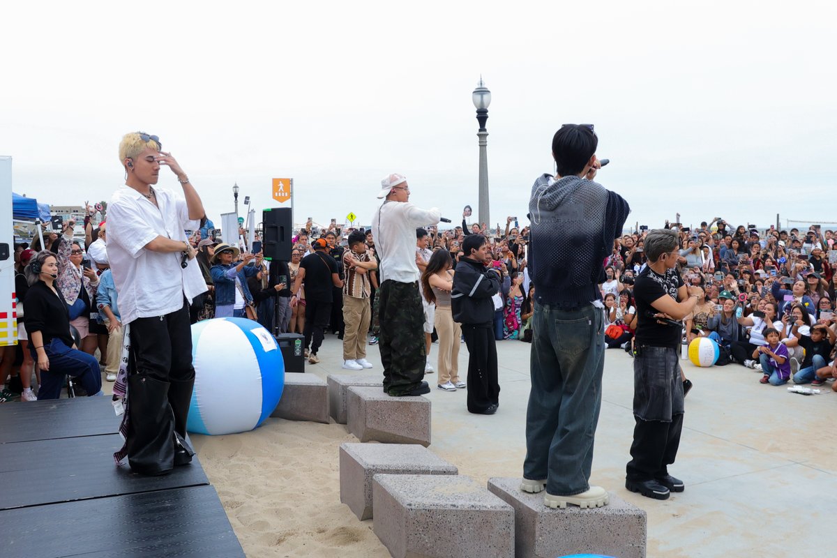 🍎 Wish Bus Stopover Session in USA

Thank you for stopping by at Santa Monica Beach for our Wishclusive performance by the sea 🤘 We had a fun time with everyone who watched and vibed with us last July 14 🙏

#SimulaAtWakas #SB19 
#WishBusUSAxSB19 #WishUSAStopOverSession