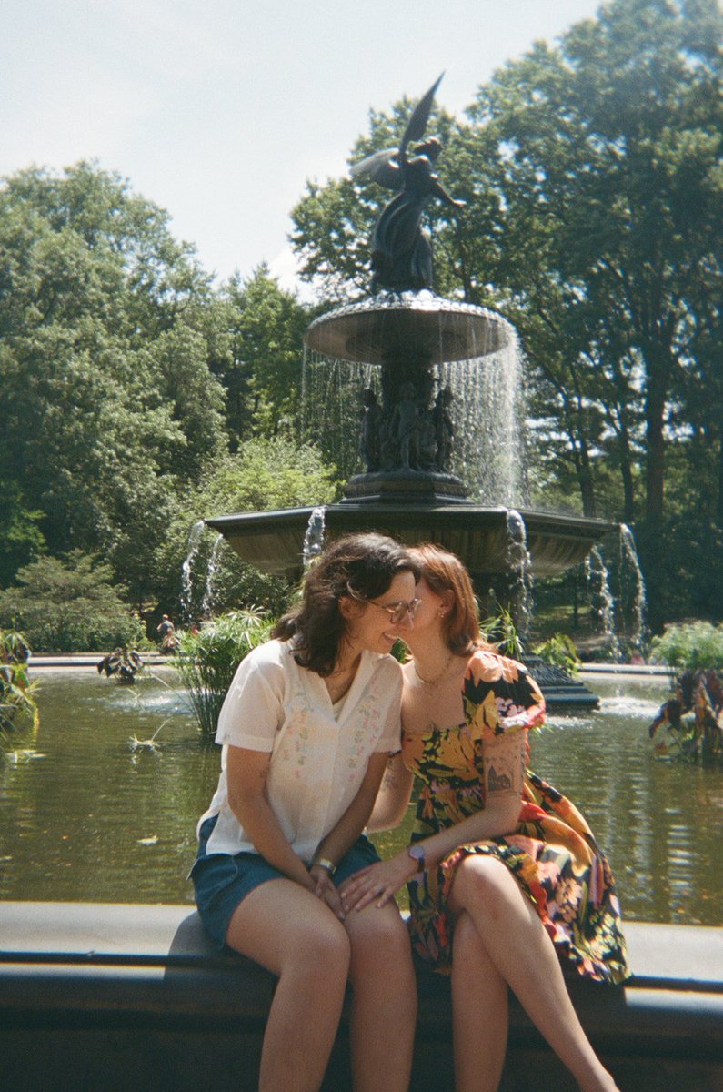 your cool aunt is in love with her fiancée tweet media